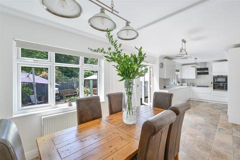 6 bedroom detached house for sale, Bywood Close, Banstead