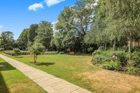 2 bedroom flat to rent, Avenue Close, Avenue Road, St John's Wood