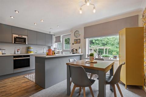 3 bedroom detached house for sale, Cricketers Green, Leeds LS19