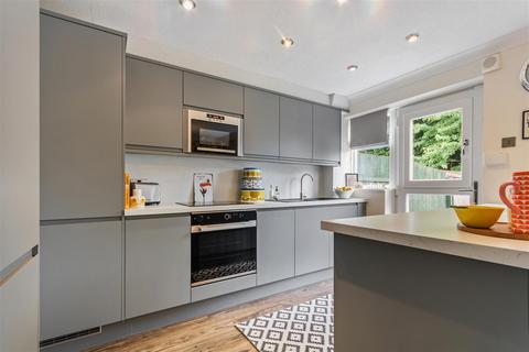 3 bedroom detached house for sale, Cricketers Green, Leeds LS19