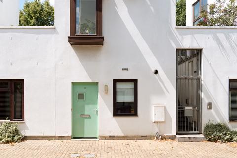 3 Eden Way, London, E3 2JD