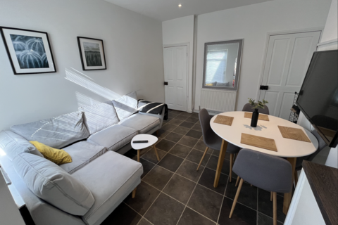 2 bedroom end of terrace house to rent, Lincoln LN5