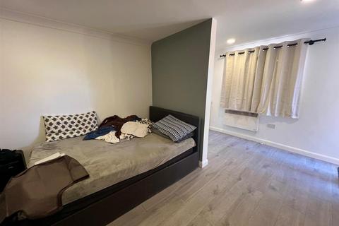3 bedroom terraced house for sale, Whitehaven, Slough