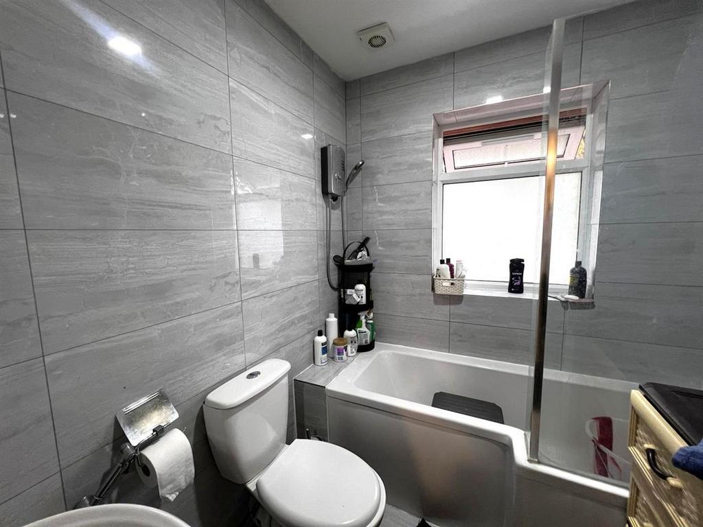 Upstairs Bathroom