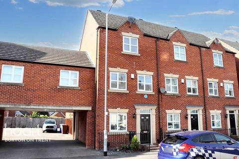 3 bedroom townhouse for sale, Dallow Street, Shobnall