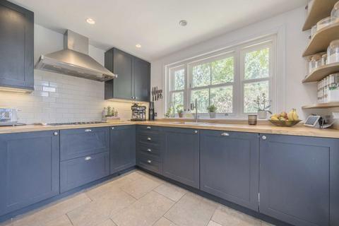 17a Westwick Gardens, London, W14 0BU