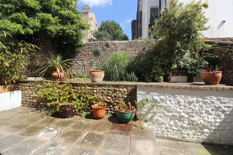 Studio to rent, Clarendon Terrace, Brighton BN2