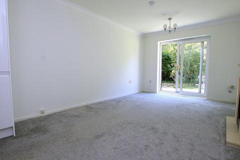 1 bedroom retirement property for sale, 9 Vallis Close, Baiter Park, Poole, BH15