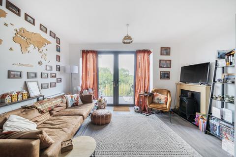 2 bedroom apartment for sale, Perth Close, Northolt