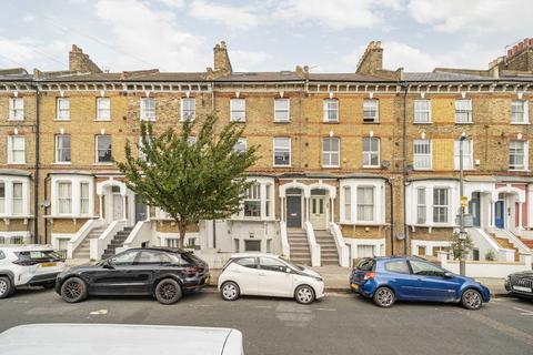2 bedroom flat for sale - Cologne Road, London SW11