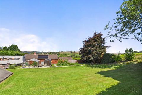 undefined, Garreg, Llandyssil, Montgomery