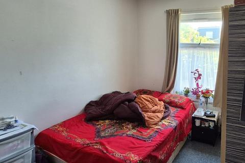 2 bedroom flat for sale,  Glenny Road, Barking IG11