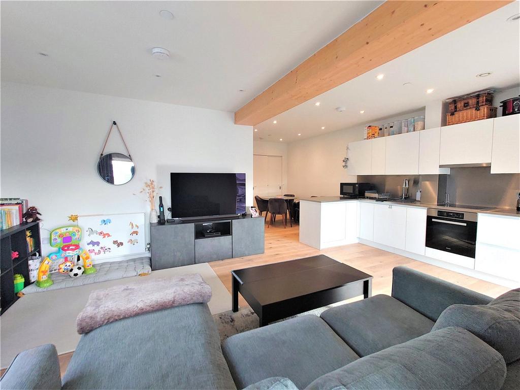 Lounge &amp; Kitchen