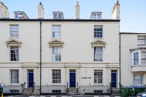 2 bedroom flat to rent, Latimer Gate, Southampton SO14