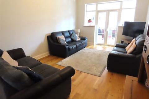 5 bedroom semi-detached house for sale, Station Road, Ashington