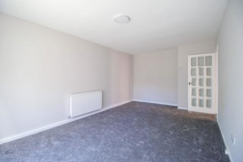 10 Basingstoke Close, Freshbrook, Swindon, SN5 8RB