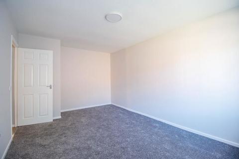 10 Basingstoke Close, Freshbrook, Swindon, SN5 8RB