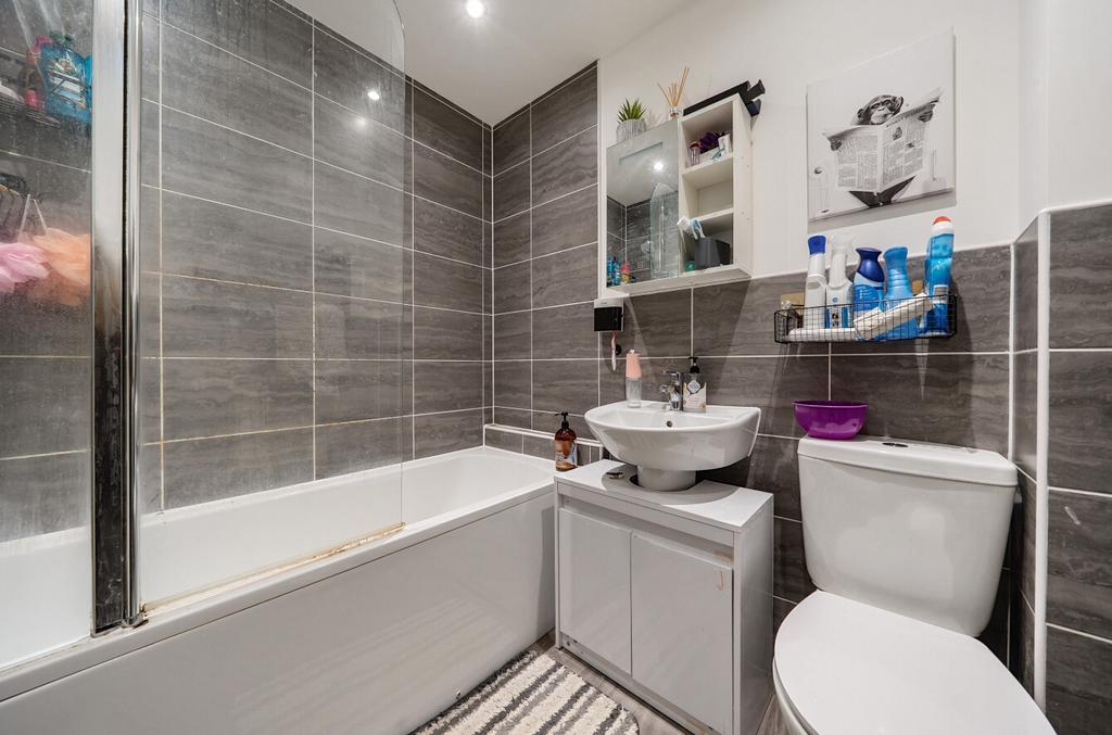 1320331-6-686b942...