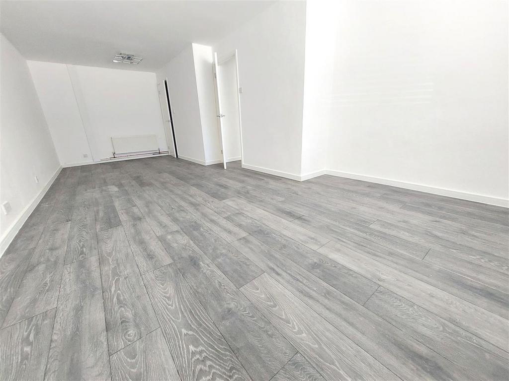 Ist Floor Landing