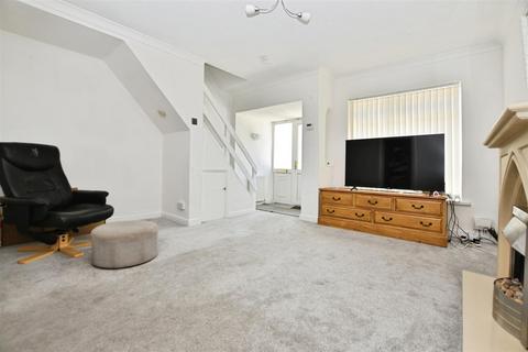 2 bedroom terraced house for sale, Moorhouse Road, Hull