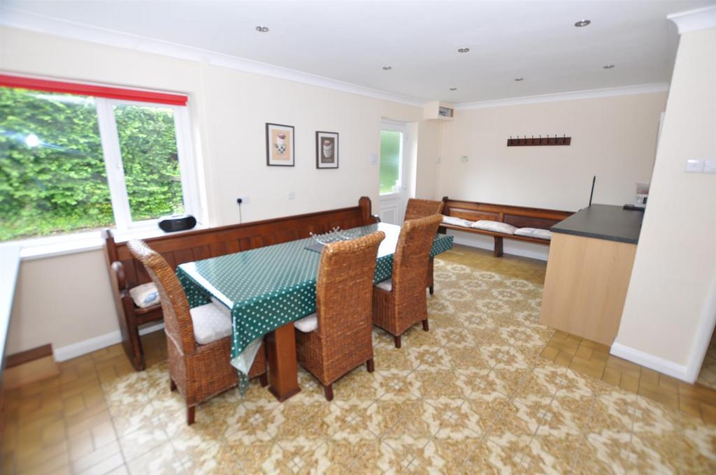 Kitchen/Dining/Family room