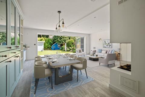 4 bedroom house for sale, River Way, Christchurch BH23