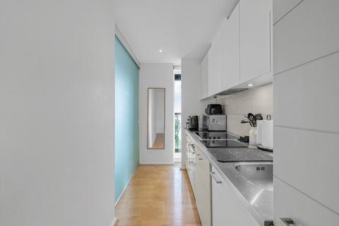 2 bedroom apartment for sale, Seacon Tower, Hutchings Street, London, E14