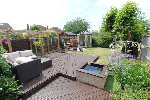 3 bedroom semi-detached house for sale, The Bridle, Leicester LE2