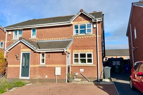 11 Alder Close, Bury, BL8 2PT