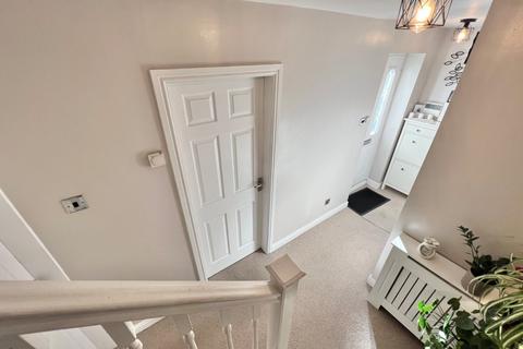 11 Alder Close, Bury, BL8 2PT