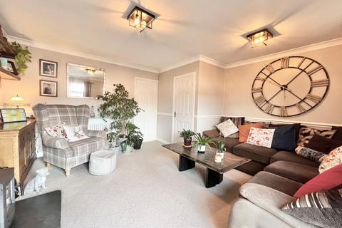 11 Alder Close, Bury, BL8 2PT