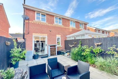 3 bedroom semi-detached house for sale, Alder Close, Greater Manchester BL8