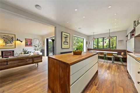 undefined, Trowlock Avenue, Teddington, TW11