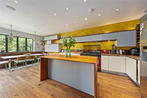 undefined, Trowlock Avenue, Teddington, TW11