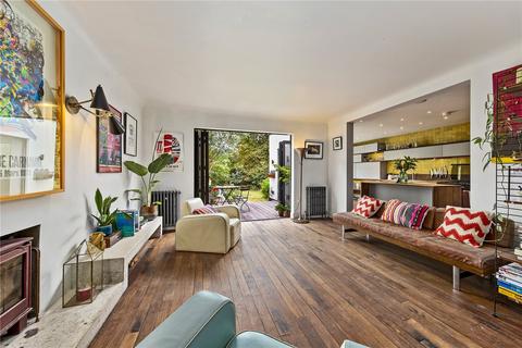 undefined, Trowlock Avenue, Teddington, TW11