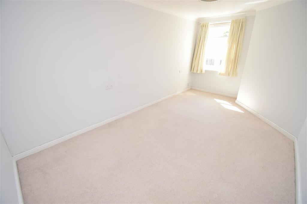 Bedroom two.jpg