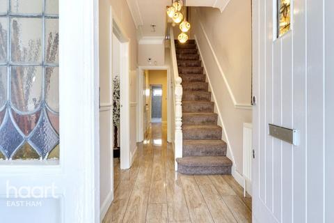 undefined, Hatherley Gardens, London