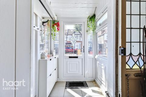 undefined, Hatherley Gardens, London