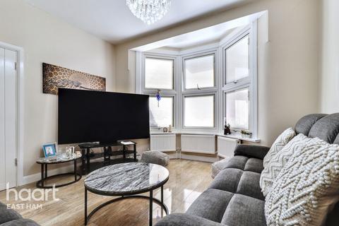 undefined, Hatherley Gardens, London