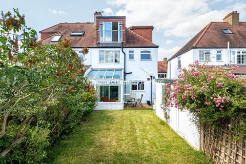 9 Carisbrooke Road, Bromley, BR2 9NJ