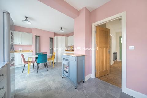 9 Carisbrooke Road, Bromley, BR2 9NJ