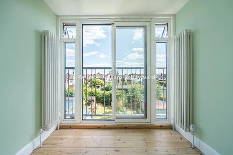 9 Carisbrooke Road, Bromley, BR2 9NJ
