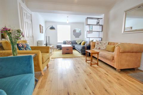 23 Beckside, Beverley, HU17 0PB