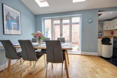 23 Beckside, Beverley, HU17 0PB