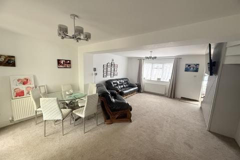 3 bedroom terraced house for sale, Lyons Hall Road, Braintree, CM7