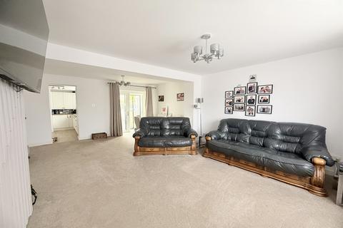 3 bedroom terraced house for sale, Lyons Hall Road, Braintree, CM7