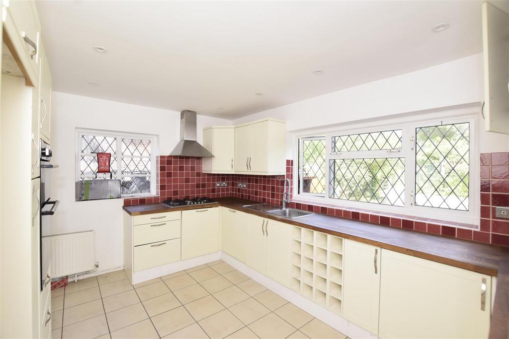 Kitchen.JPG