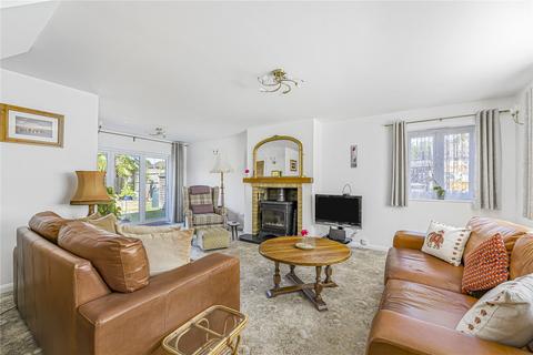 4 Almond Close, Bromley, BR2 8DS