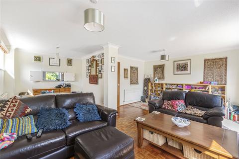 4 bedroom semi-detached house for sale, Streamside Close, Bromley, BR2