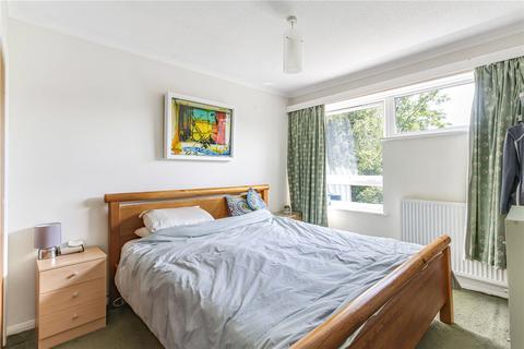 4 bedroom semi-detached house for sale, Streamside Close, Bromley, BR2